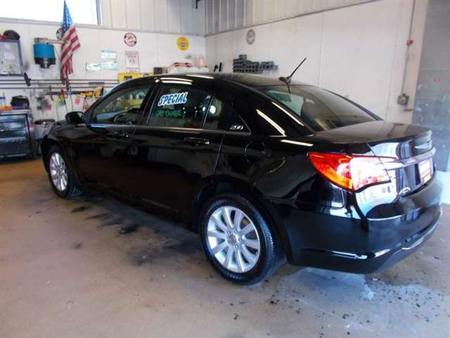 Chrysler 200 2013 photo 1